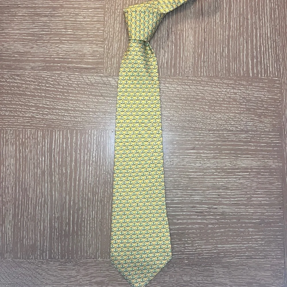 Salvatore Ferragamo Yellow 100% Silk Tie with Light Blue Sailboats - Picture 6 of 6